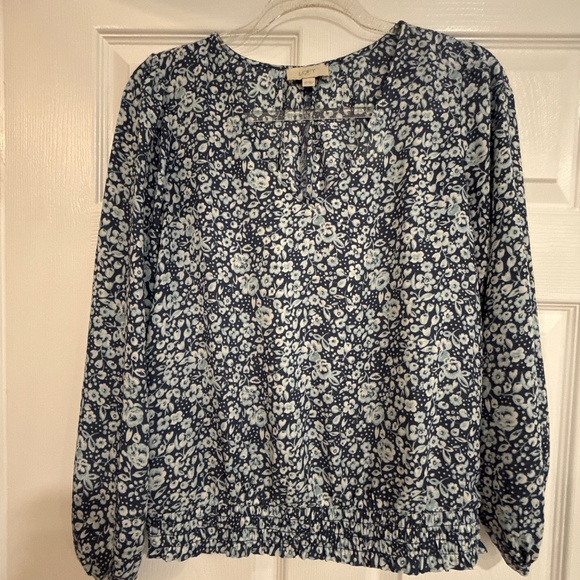Women’s blouse - Picture 1 of 1